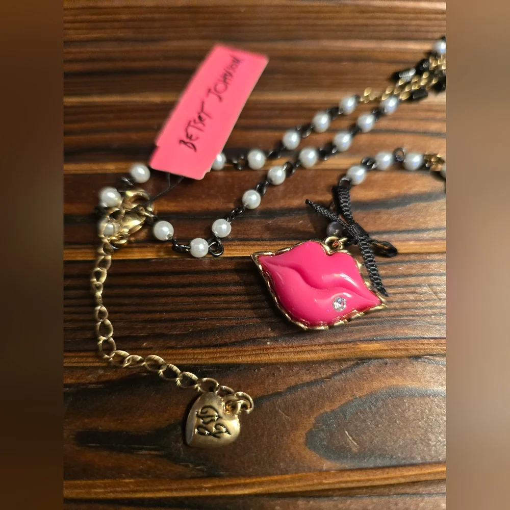 Betsey Johnson First Date Kiss Lips Necklace! Vintage NWT! - Picture 6 of 16